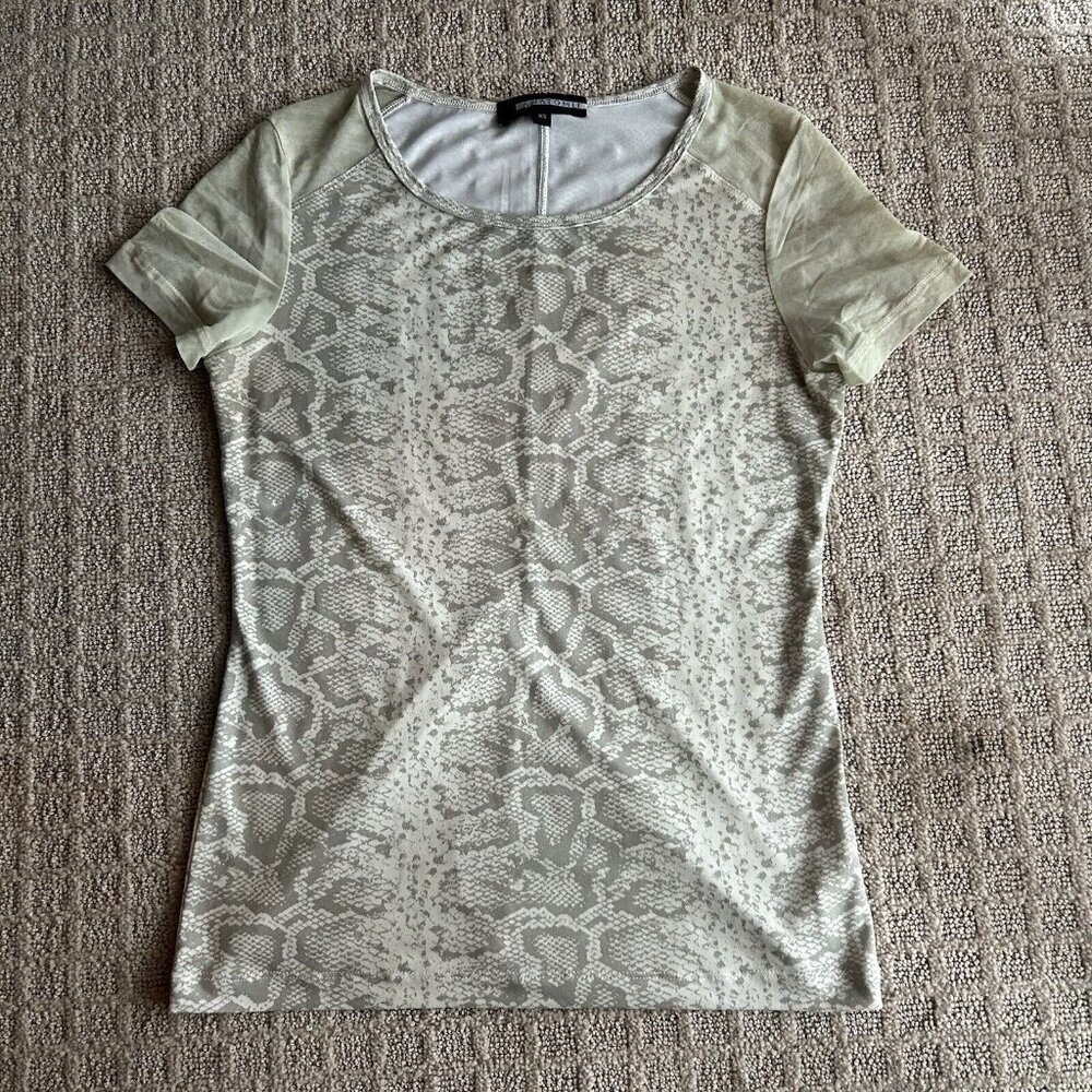 Anatomie Womens XS Green Snake Print Mesh Sleeve Top T Shirt Tee Workout Yoga